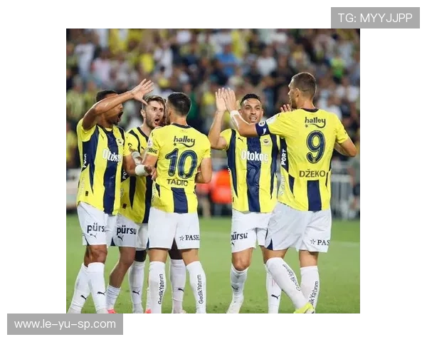 穆里尼奥执教风格再掀争议，战术保守与激情并存引发热议