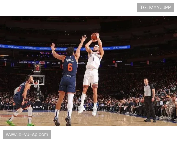 德文·布克展现超高得分效率,领衔全场表现