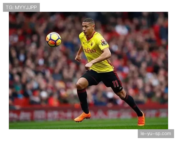 理查利森分享生活日常，真实展现场外自我状态获赞人气攀升