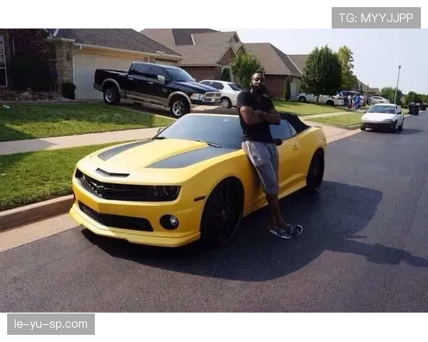 韦少又换豪车？这生活我看普通人真活不了啊