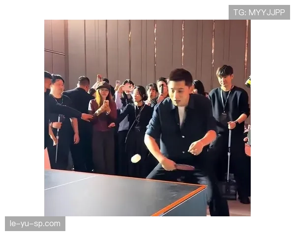 张继科不穿球鞋上场，居然有人说他像回了高中体育课……